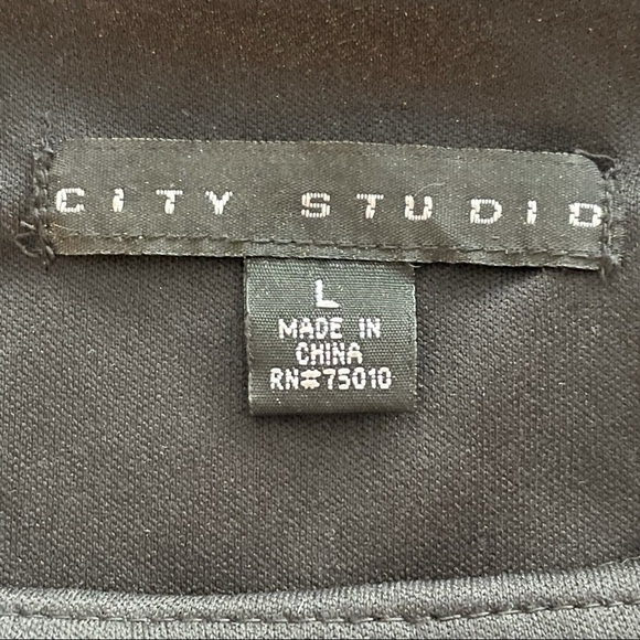 ✅HOST Pick✅ City Studio Long Sleeve Dress, Medium - Picture 4 of 8